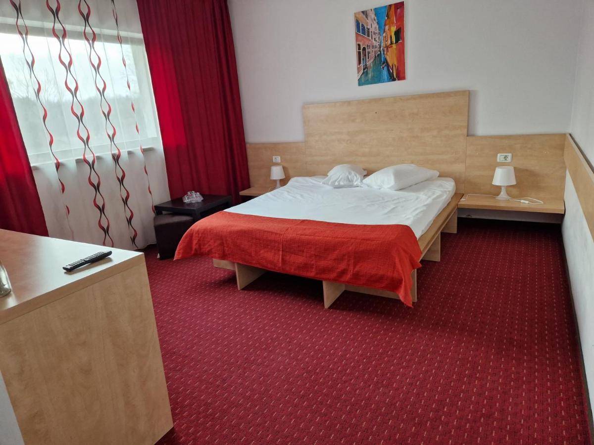 Pensiunea Carpe Diem Ramnicu Valcea Luaran gambar