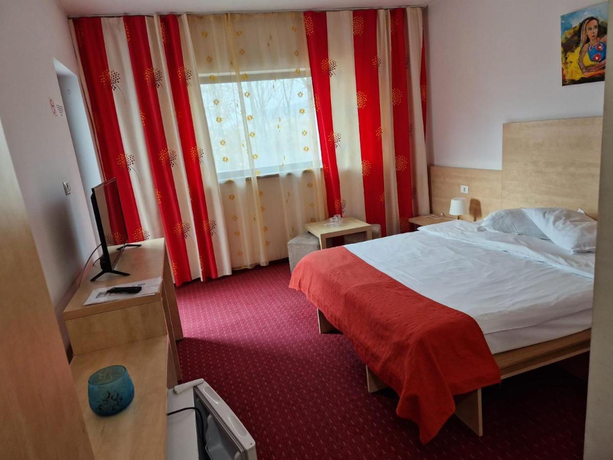 Pensiunea Carpe Diem Ramnicu Valcea Luaran gambar