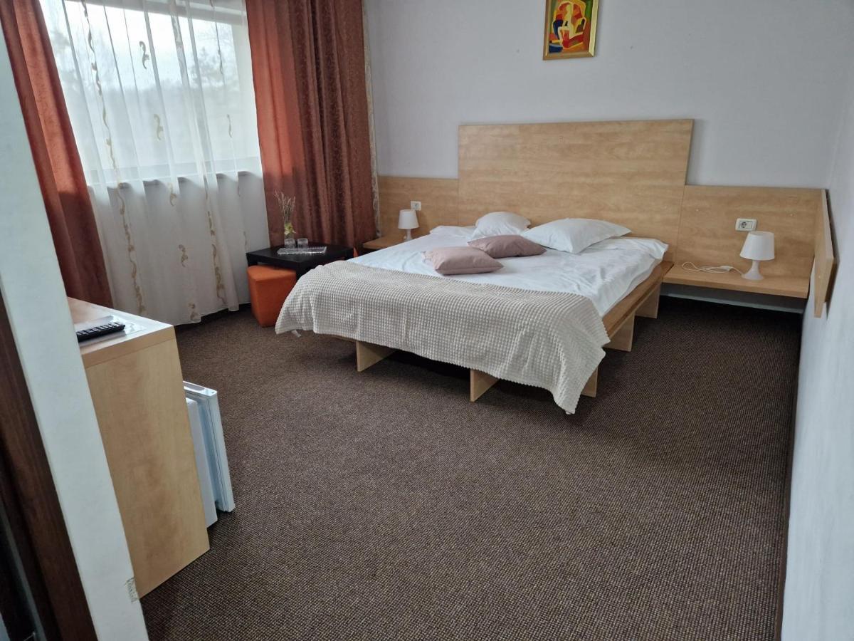 Pensiunea Carpe Diem Ramnicu Valcea Luaran gambar